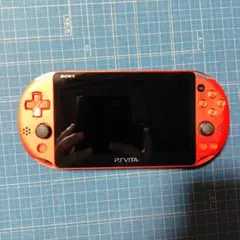 PS Vita PCH-2000　ネオン・オレンジ　本体のみ　動作確認/初期化済