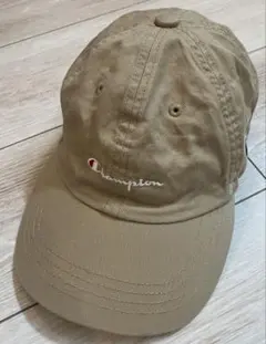チャンピオン　キャップ　ベージュ