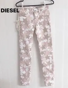 新品　DIESEL ボトムス デニムパンツ 総柄　W24