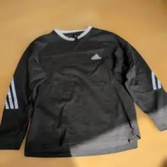 adidas 黒 長袖カットソー 150cm