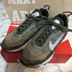 NIKE AIR MAX スニーカー CW8336 メンズ　格安！