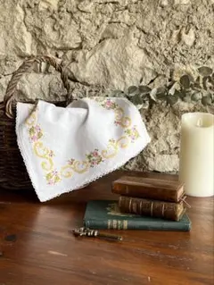 ◆フランスアンティーク｜手作りカフェマットクロスステッチばら花刺繍白ドイリー