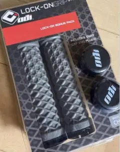 ロックオングリップ　キャップ付き　ワッフルパターンのサムネイル