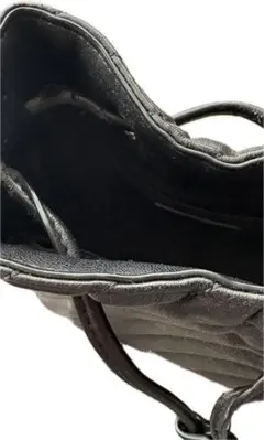 ブラックレザーキルティングハンドバッグ