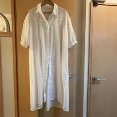 Ray Cassin 刺繍入りホワイトロングシャツワンピース