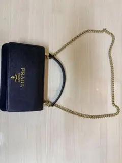 PRADA ショルダーバッグ ブラック ゴールドチェーンのサムネイル