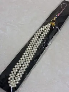 パール調ビーズ ストラップ 鈴付き