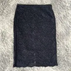 『GU』ジーユー　膝丈タイトスカート　レース　花柄　スリット　スカラップデザイン