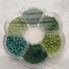 緑系ビーズセット 花型ケース付き