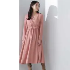【極美品】ナチュラルビューティーベーシック　パール付きワンピース　ピンク　上品