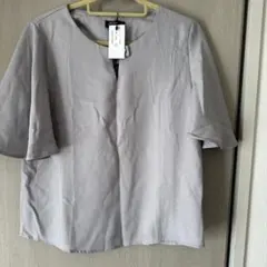 グレー フレアスリーブ トップス
