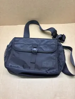 ショルダーバッグ