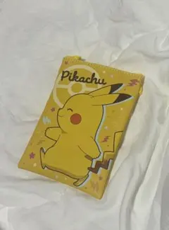 ピカチュウ　ポーチ