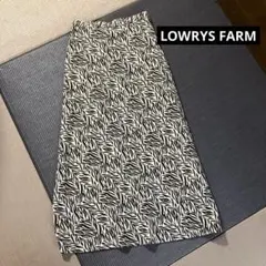 LOWRYS FARM ローリーズファーム　柄物　台形スカート　Fのサムネイル