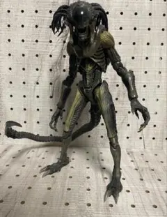 超希少‼️プレデリアン 1/6 ダメージ版 ホットトイズ ムービー