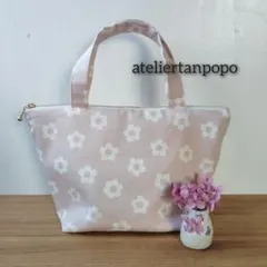 ハンドメイド　トートバッグ　ランチバッグお散歩バッグ　スタンプ風フラワー　ピンク