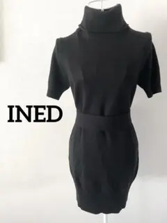 【INED】タートルネック ニットワンピース 黒9号Mウールマーク 美シルエット