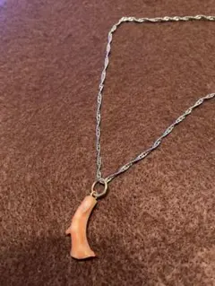 ピンクコーラル風ペンダントネックレス