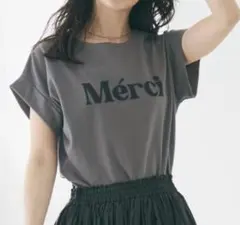 cocaロゴTシャツ