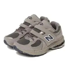 ☆新品未使用☆ニューバランスNew Balance PV2002グレースニーカー