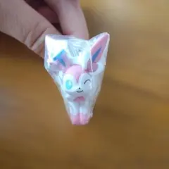 ポケモン つまんでつなげてマスコット12 ニンフィア　ボールチェーン