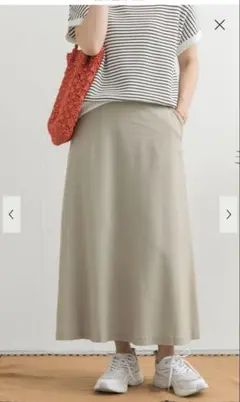 アーバンリサーチ　ベージュ フレアスカート ポケット付き
