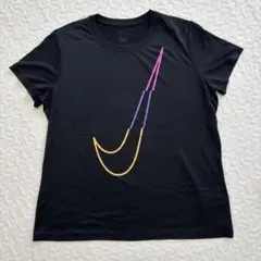 NIKE グラフィックTシャツ ブラック レディースのサムネイル