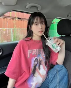 【鬼レア⭐︎レッド】重盛さと美　「FRIEND」　T シャツ　Lサイズのサムネイル