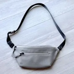 未使用】GASTON LUGA /SPLÄSH BUM BAG トープ - メルカリ
