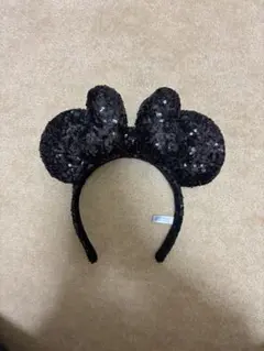 ディズニー　ミニー スパンコール　カチューシャ 黒
