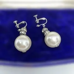 r*i様 大粒パール×ラインストーン　イヤリング　保管用ケース付き