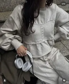 最終値下】volume sleeve bustier docking sweatのサムネイル