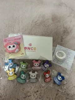 TWICE セット ①LIGHT STICKリング ②GIGO ヘアピン　モモ