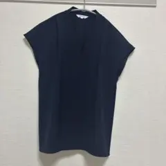 PLST（プラステ）ドライキャバVネックタック　ネイビーのサムネイル