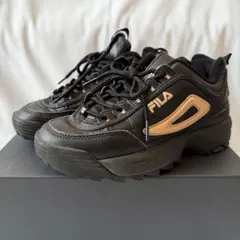 FILA フィラ ディスラプター スニーカー 黒×ゴールド 23.5cmのサムネイル