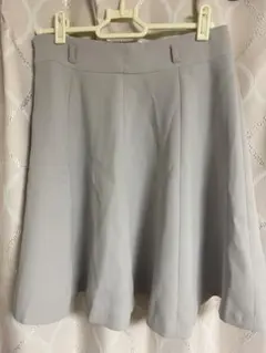 ミッシュマッシュ　膝上　フレアスカート　無地　きれいめ　細見え