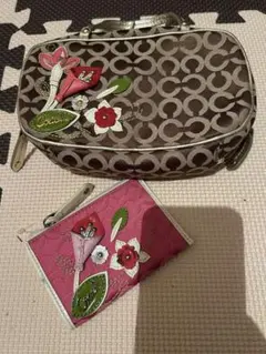 Coach 刺繍　花柄ポーチ　パスケース