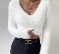 ホワイト Vネック クロップドセーター