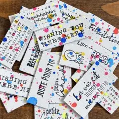 革タグレザータグ　カラフルニコちゃん英字タグ10枚②ハンドメイド素材550 革タグレザータグ ニコちゃん英字タグカラフル②ハンドメイド素材