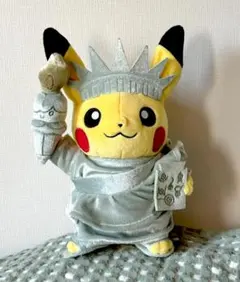 任天堂ストア ニューヨーク限定自由の女神 ピカチュウ ぬいぐるみのサムネイル