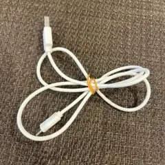 USB A to Micro B ケーブル ホワイト