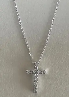 スタージュエリー　K18WG ダイヤ　0.03CTクロス　ネックレス