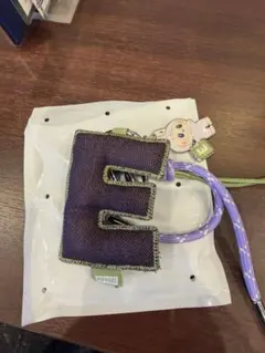 【正規品】ラブブ イニシャルチャーム PIN FOR LOVE E