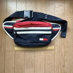 TOMMY HILFIGER ボディバッグ ウエストポーチ　オーストリアで購入のサムネイル