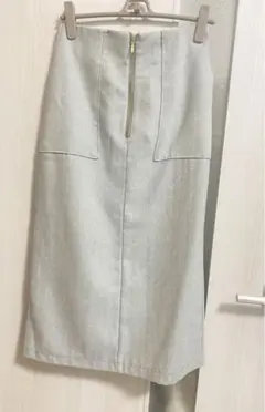 値下げ❣️ライトグリーン タイトスカート フロントジッパーのサムネイル