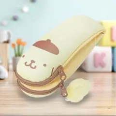 可愛いしっぽチャーム付 ・広げるとリストレストになるポムポムプリン ペンケース