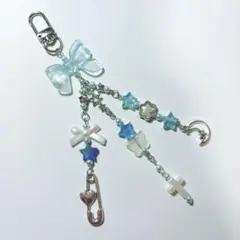 ビーズストラップ y2k（水色月リボン）