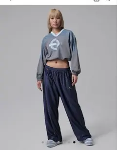 (新品)Jordan ロングスリーブ Lサイズのサムネイル