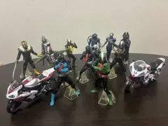未開封メディコムトイ1/6RＡH地獄大使＆ガラガランダ2体セット（仮面ライダー 未開封メディコムトイ1/6RAH地獄大使＆ガラガランダ2体セット（仮面