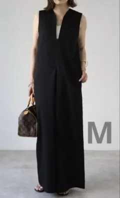 ボンジュールサガン　ディープVネックオールインワン　ブラック　Mサイズ